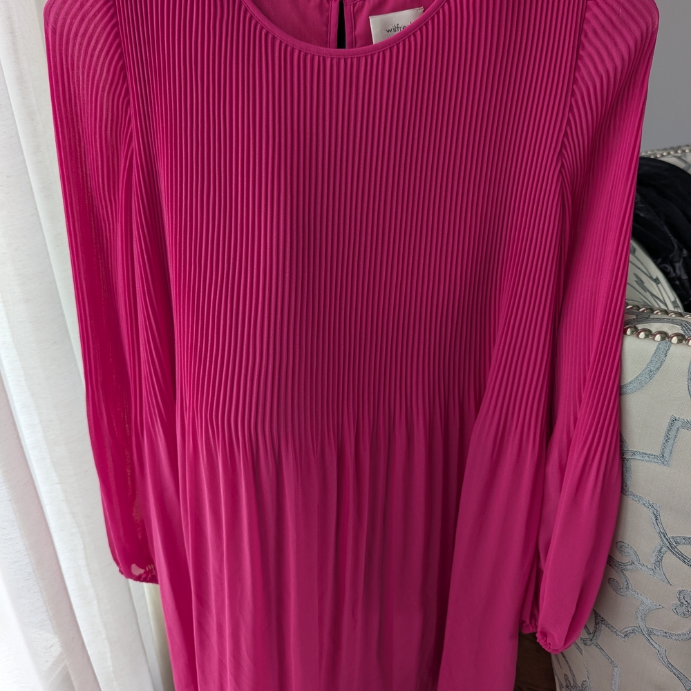 Aritzia Wilfred Pleated Dress